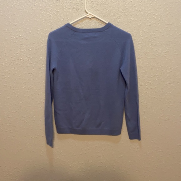 Philosophy 100% Cashmere Light Blue and White London Sweater - Picture 2 of 7